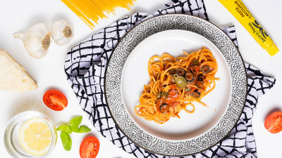 Spaghetti alla calabrese con Pasta di Acciughe del Mar Cantabrico