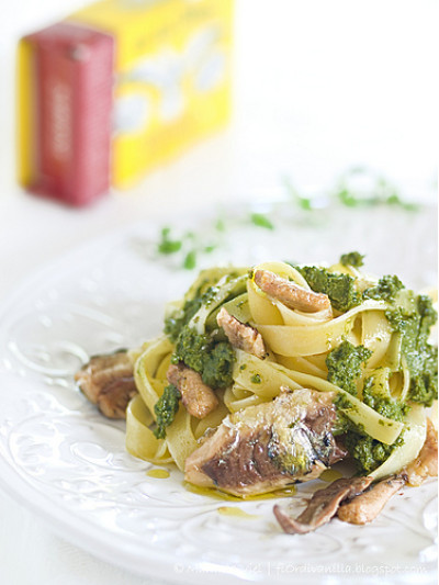 Tagliatelle al pesto di melissa e maggiorana e Filetti di Sardine in Olio d'Oliva Angelo Parodi