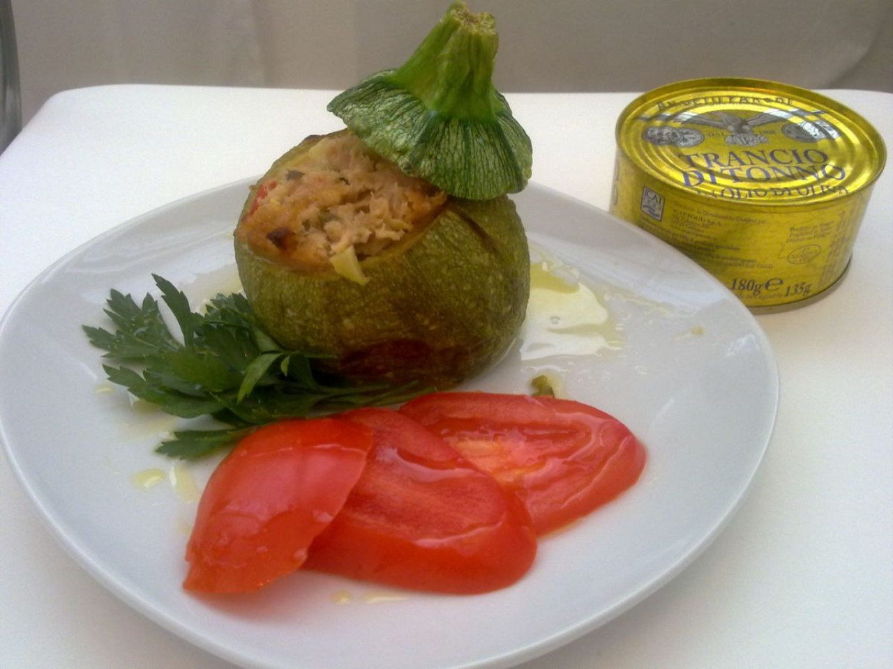 Zucchina estiva ripiena con Filetti di Tonno in Olio d'Oliva Angelo Parodi