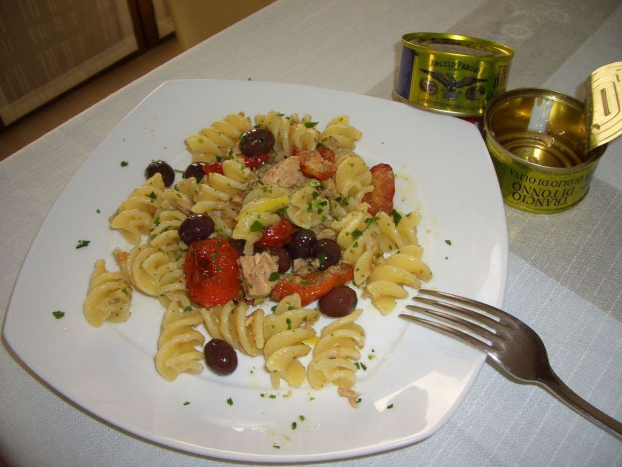 Fusillotti mediterranei con Filetti di Tonno in Olio d'Oliva Angelo Parodi