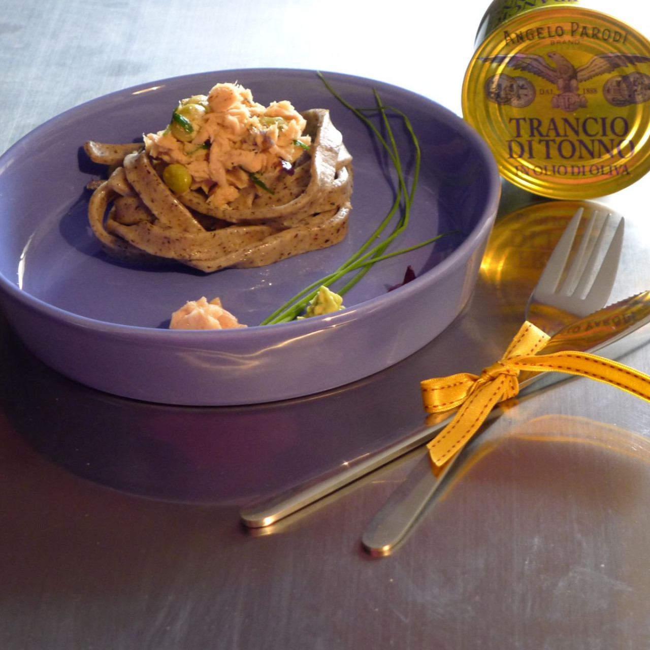 Pizzoccheri con Trancio di Tonno in Olio d'Oliva Angelo Parodi e fave