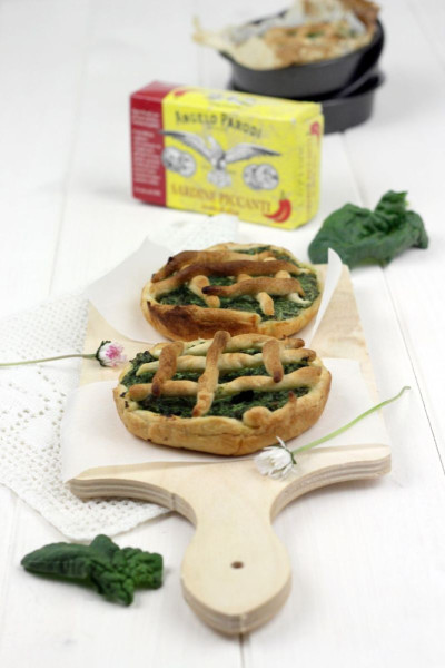 Tartellette salate con Sardine Piccanti in Olio d'Oliva Angelo Parodi, ricotta e spinaci