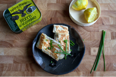 Fagottini di pasta fillo con ricotta e Filetti di Sgombro in Olio d'Oliva Angelo Parodi 