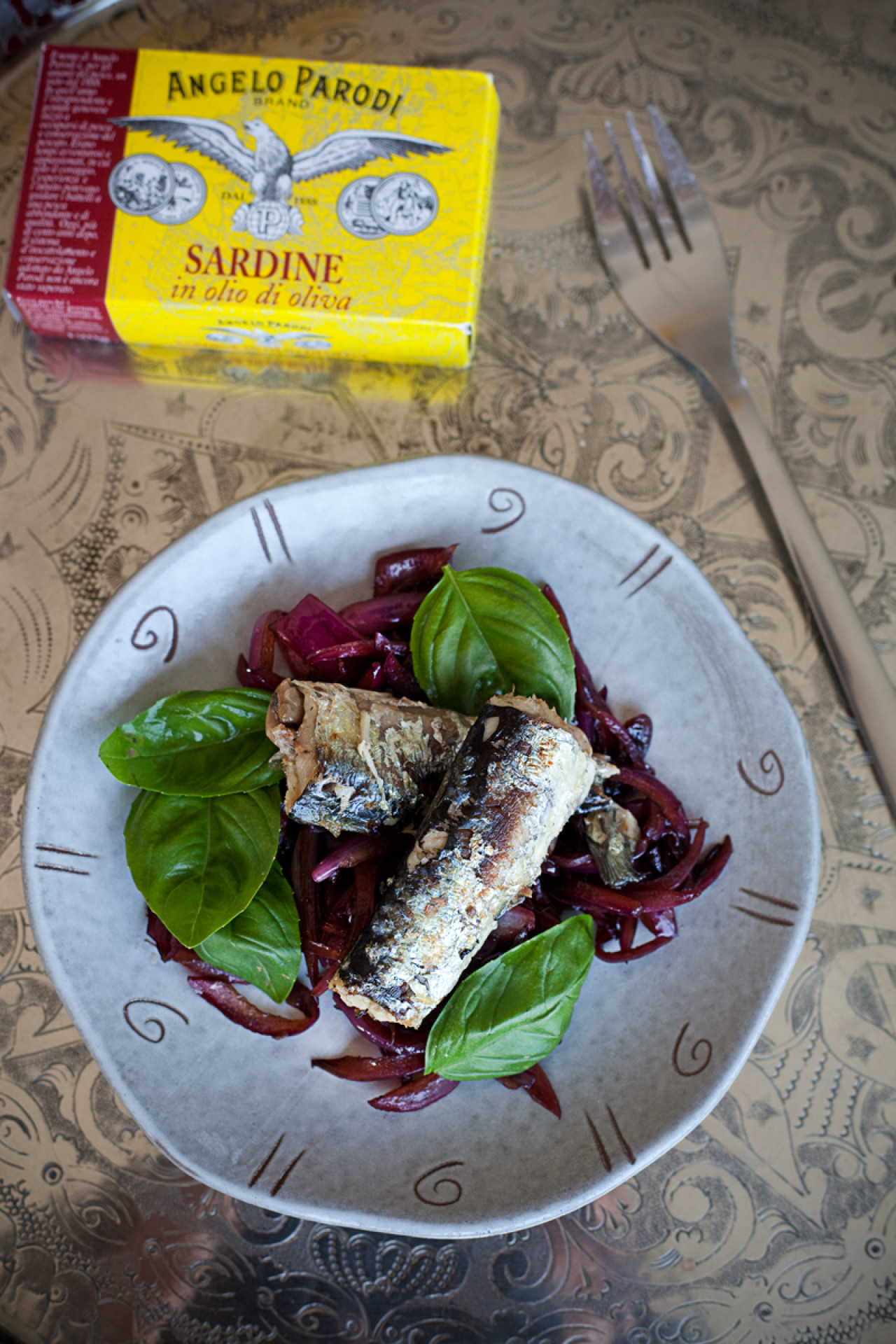 Filetti di Sardine in Olio d'Oliva Angelo Parodi con cipolle all’aceto balsamico e basilico