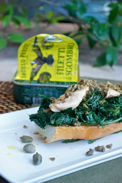 Bruschetta di cavolo nero con capperi e Filetti di Sgombro in Olio d'Oliva Angelo Parodi