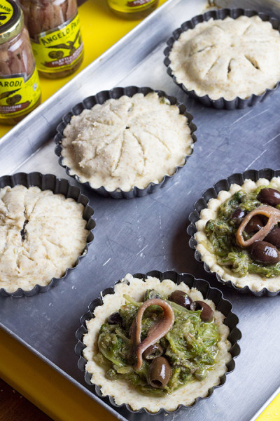 Mini pizze di scarola e Filetti di Acciughe del Mar Cantabrico in Olio d'Oliva Angelo Parodi