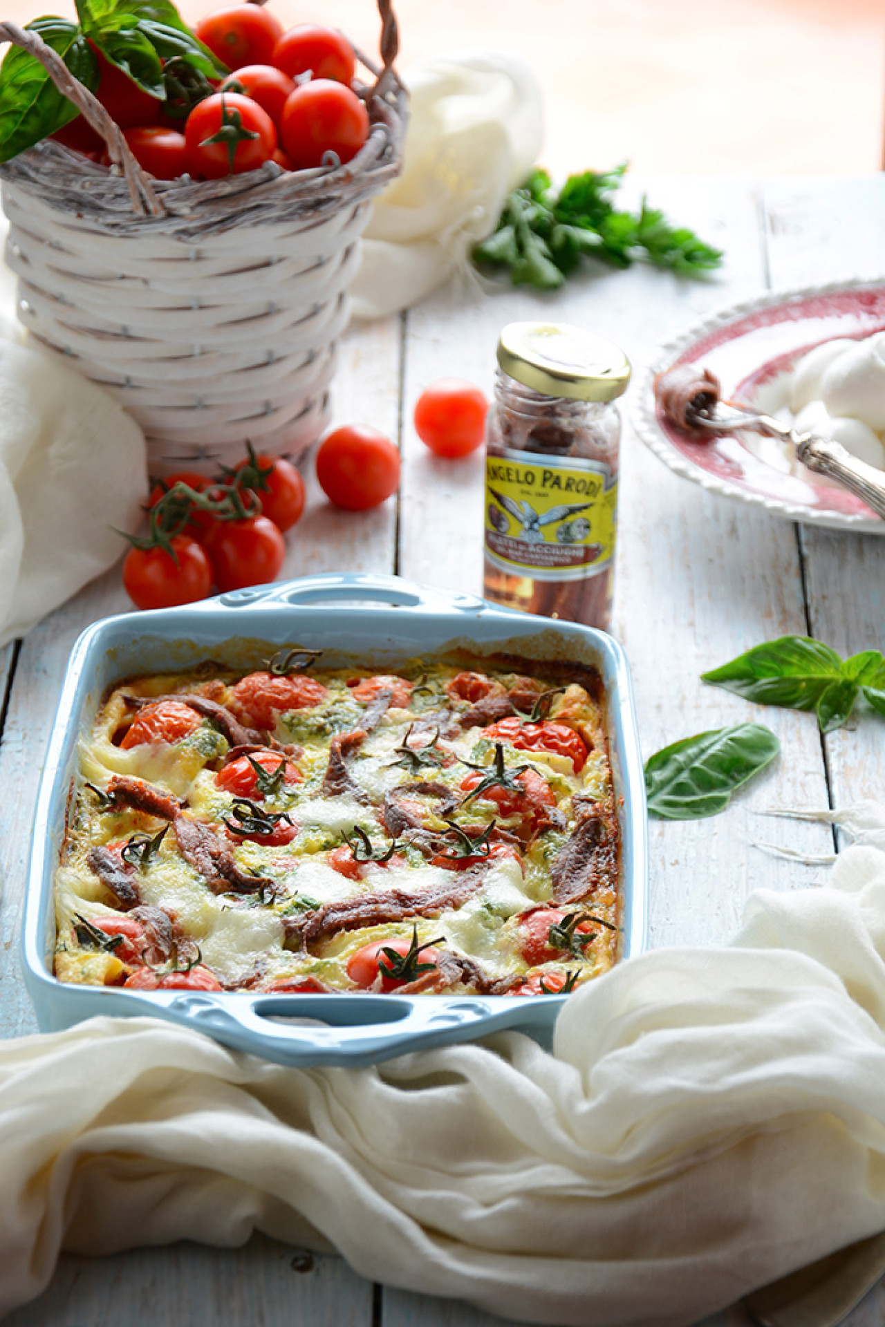 Clafoutis con Filetti di Acciughe del Mar Cantabrico Angelo Parodi e ciliegine di bufala 