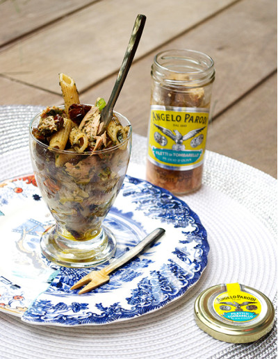 Bicchierini mediterranei di penne integrali con Filetti di Tombarello in Olio d'Oliva Angelo Parodi