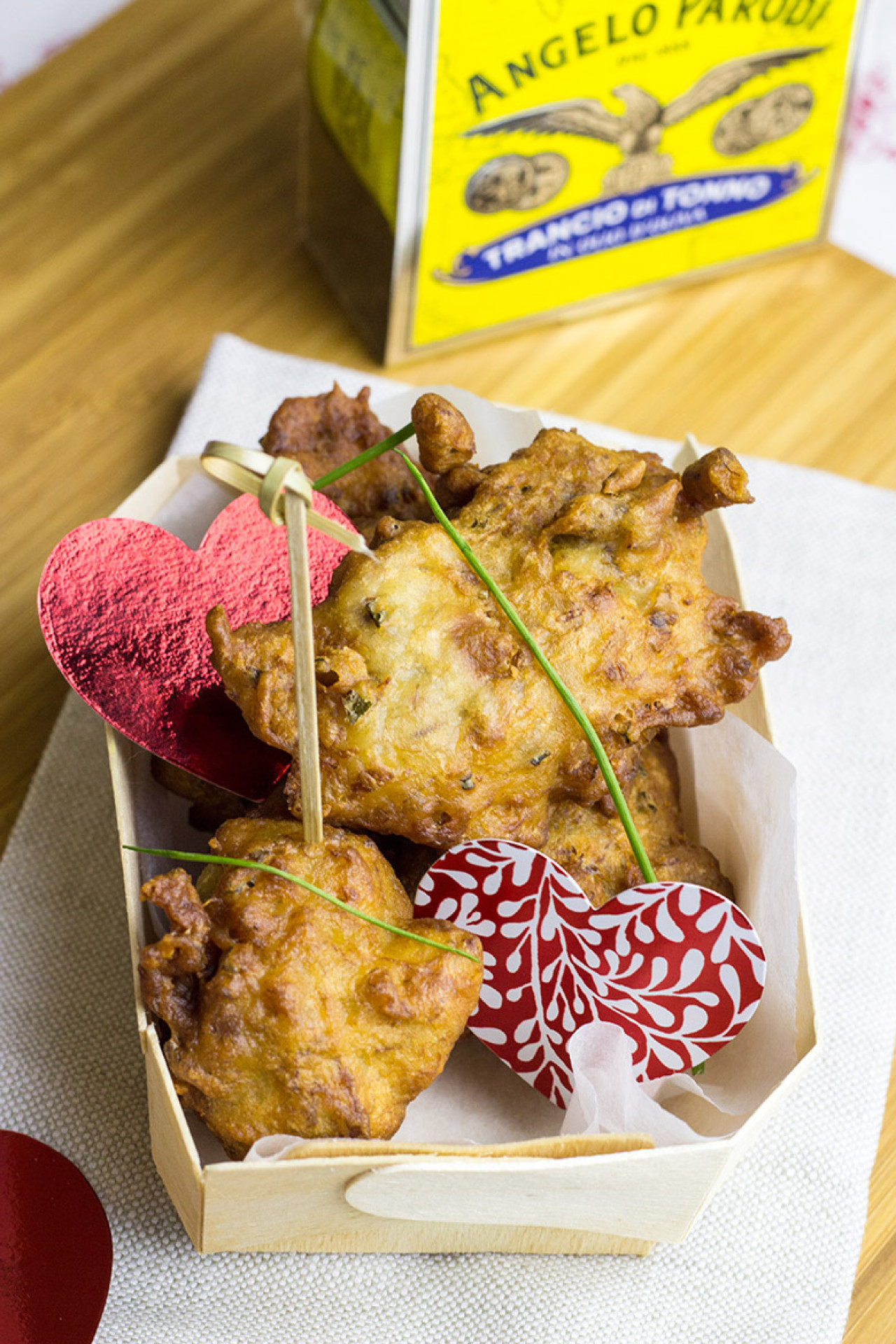 Le Accras, frittelle con Filetto di Tonno e Filetti di Acciughe in Olio d'Oliva Angelo Parodi