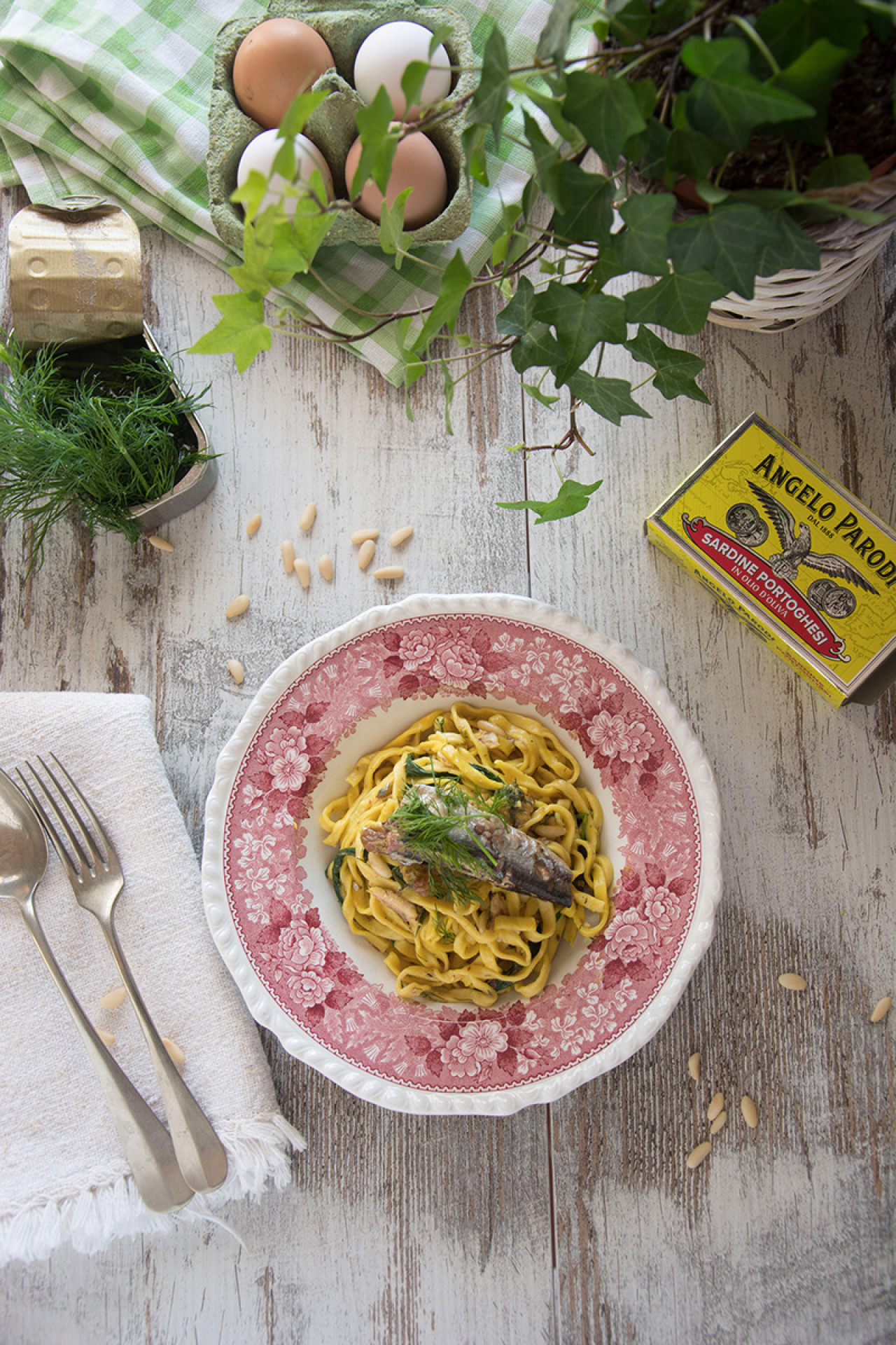 Pasta alla chitarra con Sardine Portoghesi in Olio d'oliva Angelo Parodi 