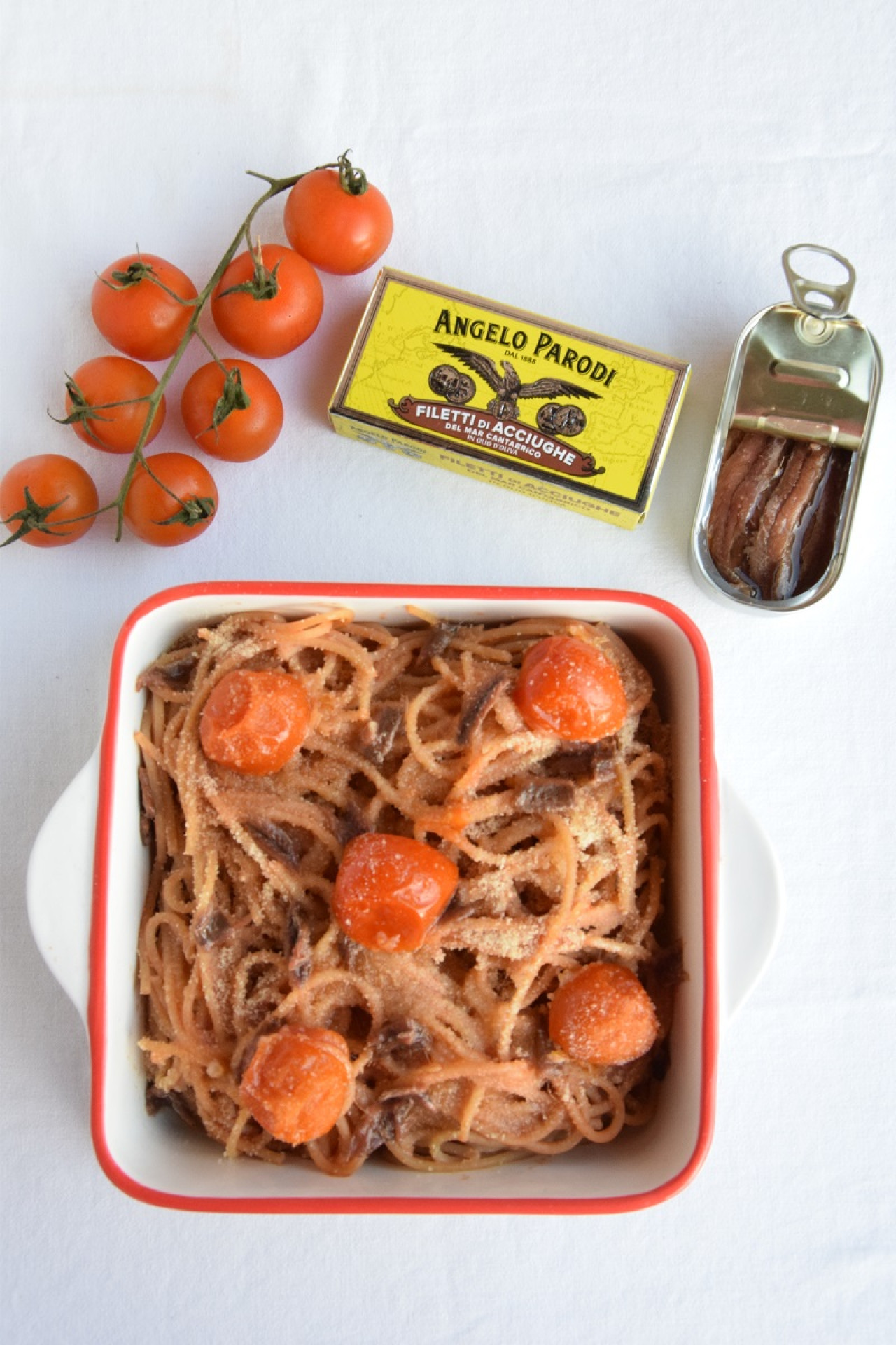 Spaghetti gratinati al forno con pomodoro e Filetti di Acciughe del Mar Cantabrico Angelo Parodi