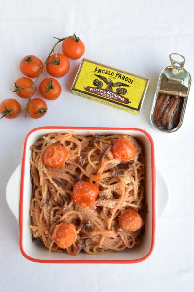 Spaghetti gratinati al forno con pomodoro e Filetti di Acciughe del Mar Cantabrico Angelo Parodi