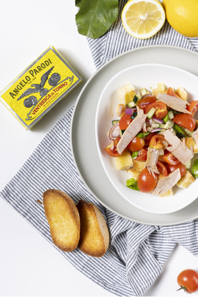 Panzanella con Ventresca di Tonno