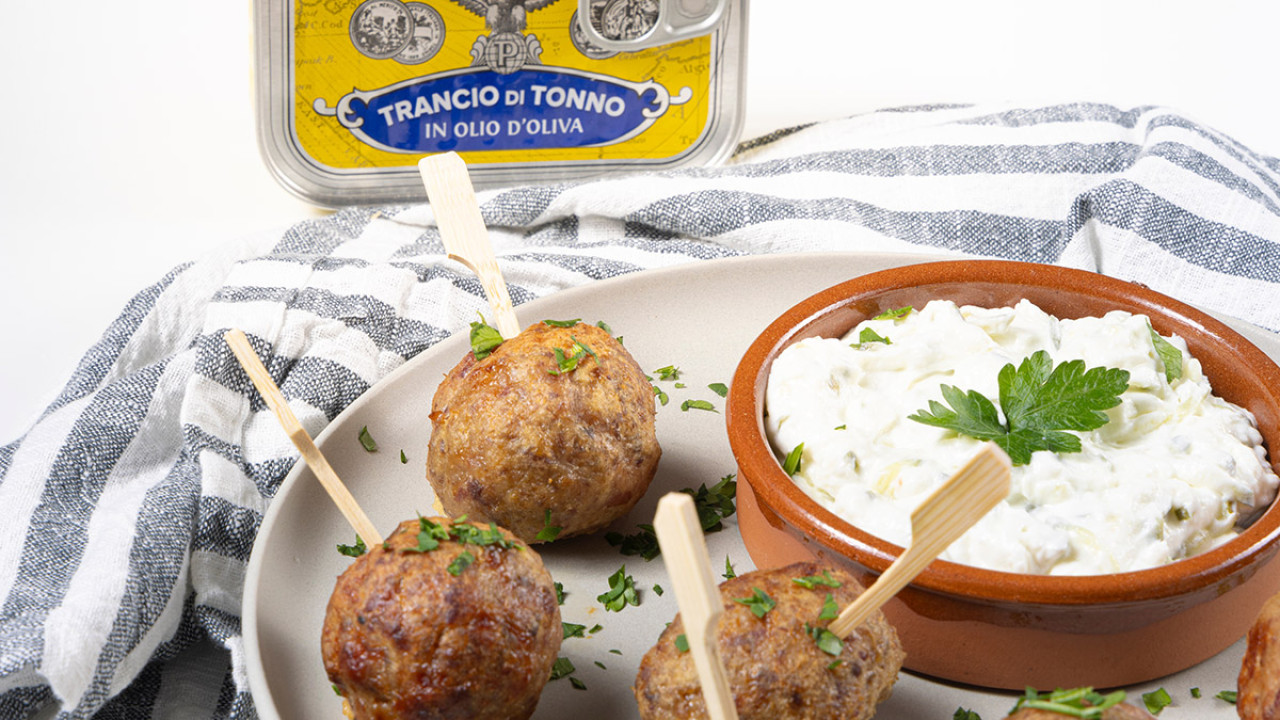 Polpette di filetti di Tonno in Olio d’Oliva Angelo Parodi con salsa tzatziki